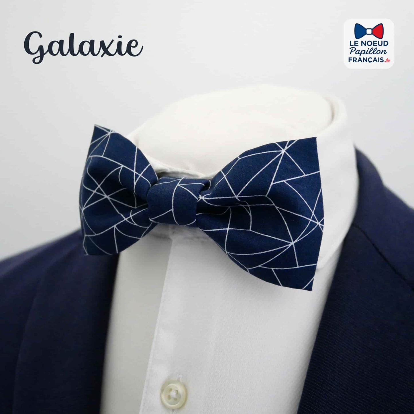 noeud papillon bleu geometrique