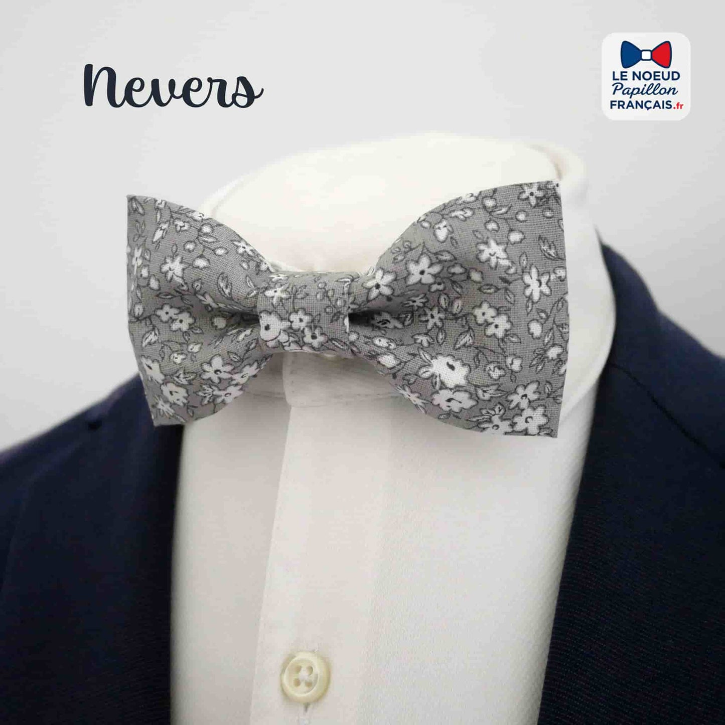 Noeud papillon gris fleuri