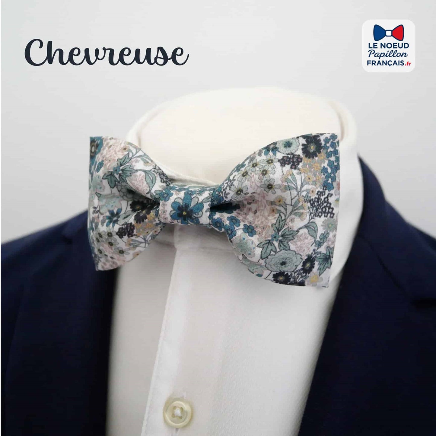 noeud papillon vert fleuri