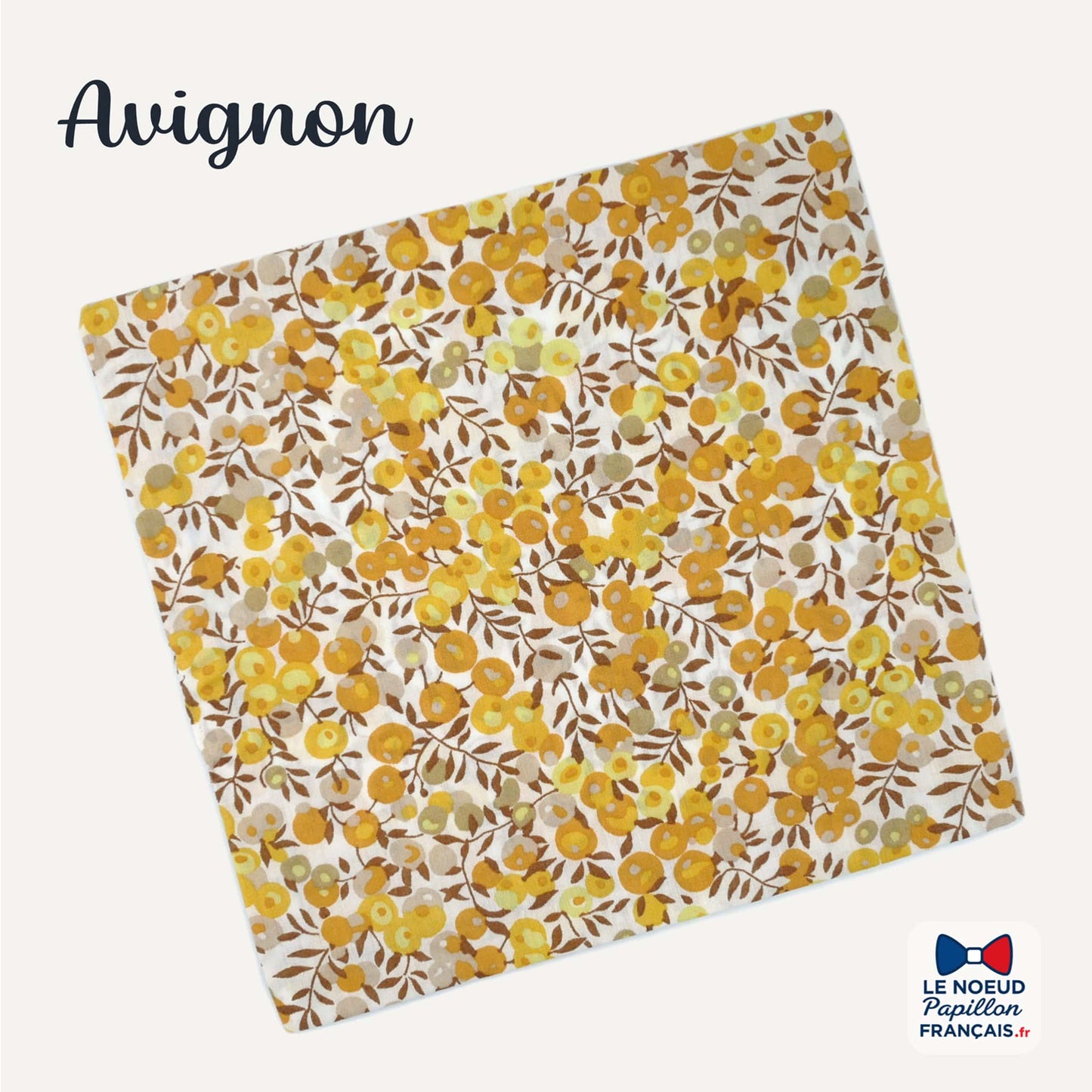 Pochette de costume jaune orangé