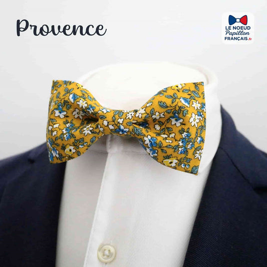 Pochette de costume jaune fleuri