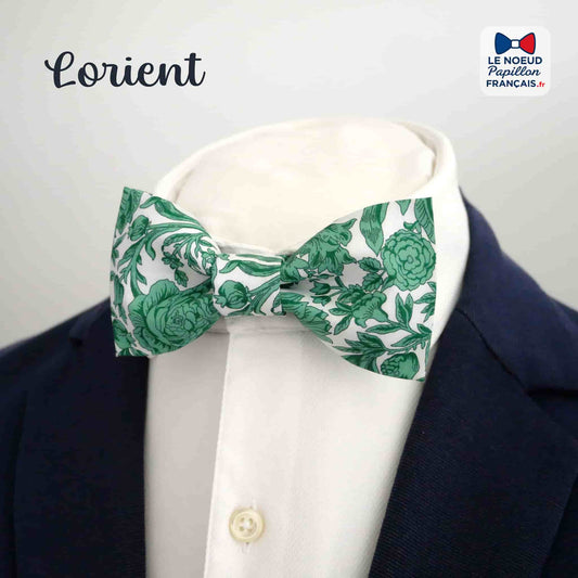 noeud papillon vert sur fond blanc