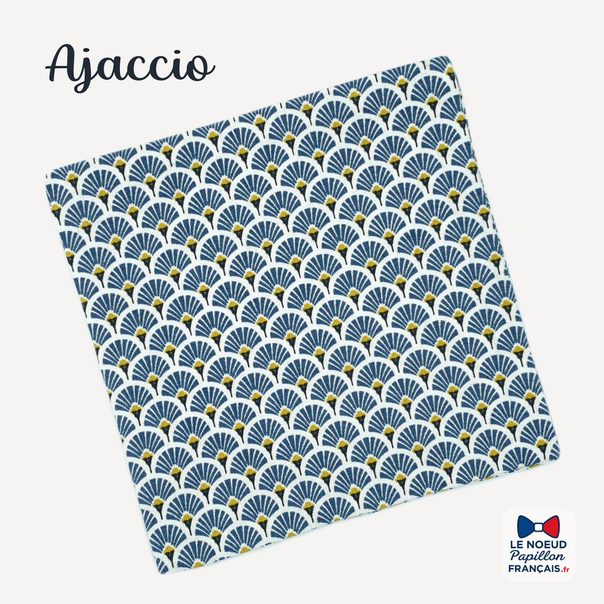 Pochette de costume bleu geometrique