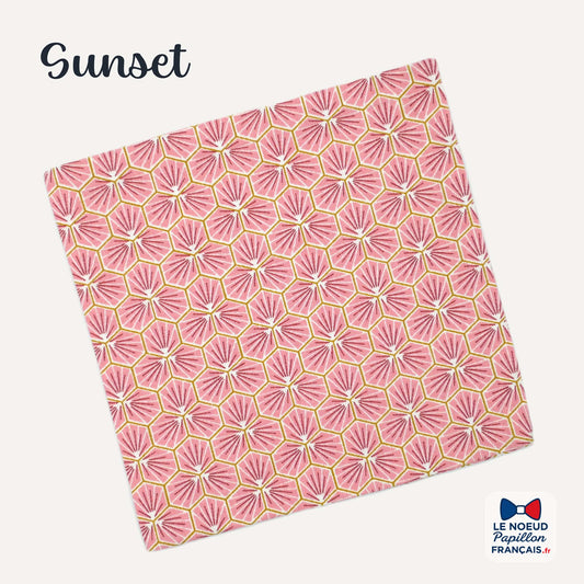 pochette de costume rose